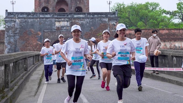 Những bước chạy đồng hành của thầy cô, phụ huynh cùng học sinh tại S-Race