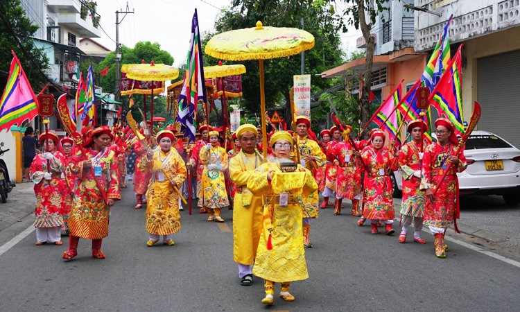Lễ hội cũng được xem là một festival văn hóa dân gian, cộng đồng đặc trưng của Cố đô.
