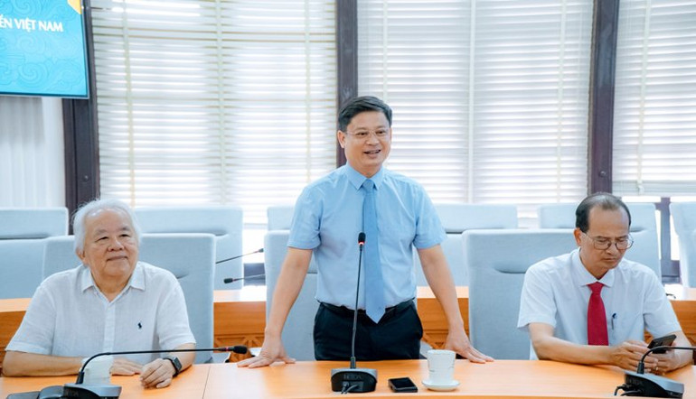 Phó Chủ tịch Thường trực Ủy ban nhân dân tỉnh Thừa Thiên Huế Nguyễn Thanh Bình phát biểu tại lễ ký kết.