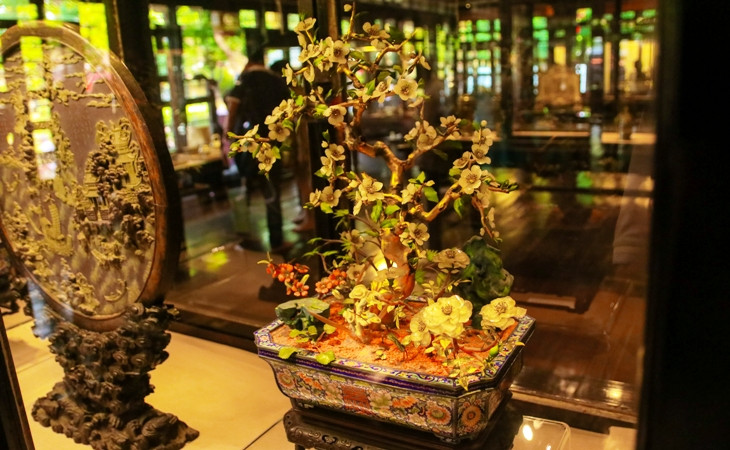 Cành vàng lá ngọc (cây mai) dưới thời Khải Định (1885-1889)