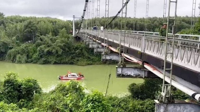 Cầu treo Bình Thành đang được xếp vào hệ thống cầu yếu của tỉnh Thừa Thiên Huế cần nâng cấp, hoặc xây mới.