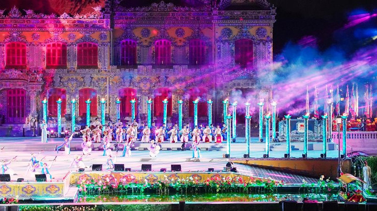 Tiết mục Nhịp chèo thời gian.