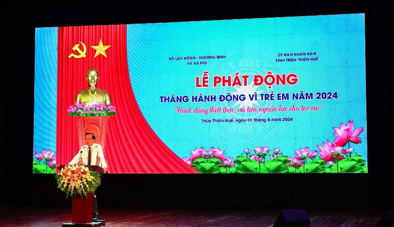 Bộ trưởng Lao động-Thương binh và Xã hội Đào Ngọc Dung phát biểu tại buổi lễ phát động Tháng hành động vì trẻ em.