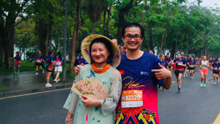 Sôi động Giải VnExpress Marathon Huế 2025 ảnh 15