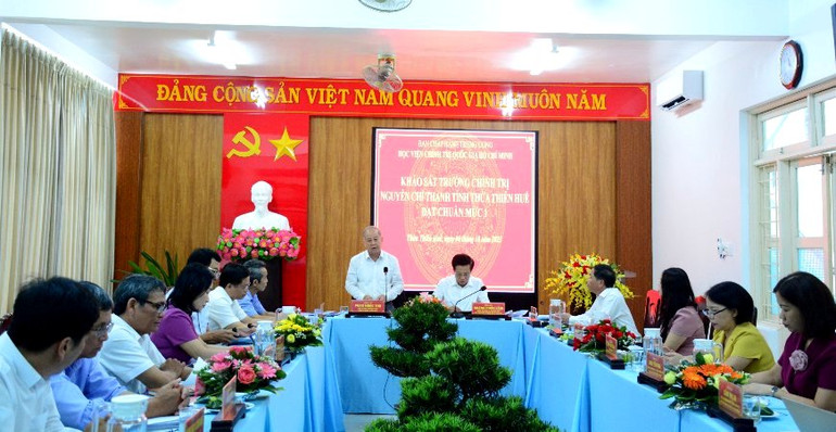 Đồng chí Phó Bí thư Thường trực Tỉnh ủy Phan Ngọc Thọ bày tỏ vui mừng trước đánh giá khách quan của đoàn khảo sát. Đồng chí Phó Bí thư Thường trực Tỉnh ủy Phan Ngọc Thọ bày tỏ vui mừng trước đánh giá khách quan của đoàn khảo sát.