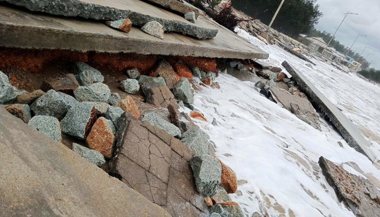 Ủy ban nhân dân tỉnh Thừa Thiên Huế yêu cầu các địa phương, đơn vị chủ động phòng ngừa, ứng phó với mưa lớn, lũ, ngập lụt, lũ quét, sạt lở đất.