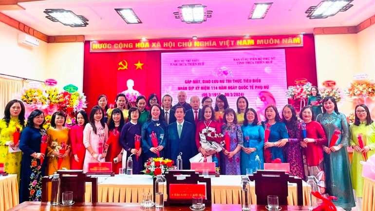 Đội ngũ nữ trí thức trong tỉnh có những đóng góp không nhỏ trong suốt quá trình xây dựng và phát triển của tỉnh nhà và đất nước.