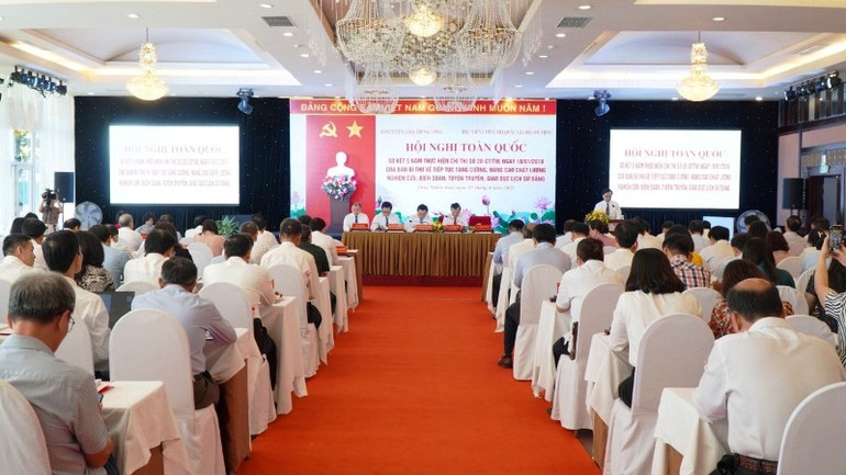 Hội nghị lần này nhằm phân tích, làm rõ những kết quả đạt được, đồng thời xác định phương hướng, nhiệm vụ về tiếp tục tăng cường, nâng cao chất lượng nghiên cứu, biên soạn, tuyên truyền, giáo dục lịch sử Đảng.