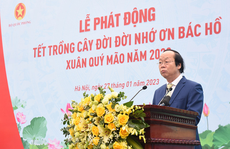 Đại diện lãnh đạo Bộ Tài nguyên và Môi trường phát biểu.