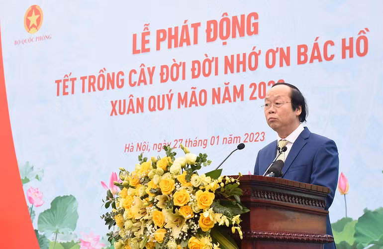 Đại diện lãnh đạo Bộ Tài nguyên và Môi trường phát biểu.