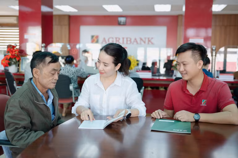 Với bảo hiểm Bảo an tín dụng, người nông dân có một điểm tựa để yên tâm mở rộng sản xuất. Với bảo hiểm Bảo an tín dụng, người nông dân có một điểm tựa để yên tâm mở rộng sản xuất.