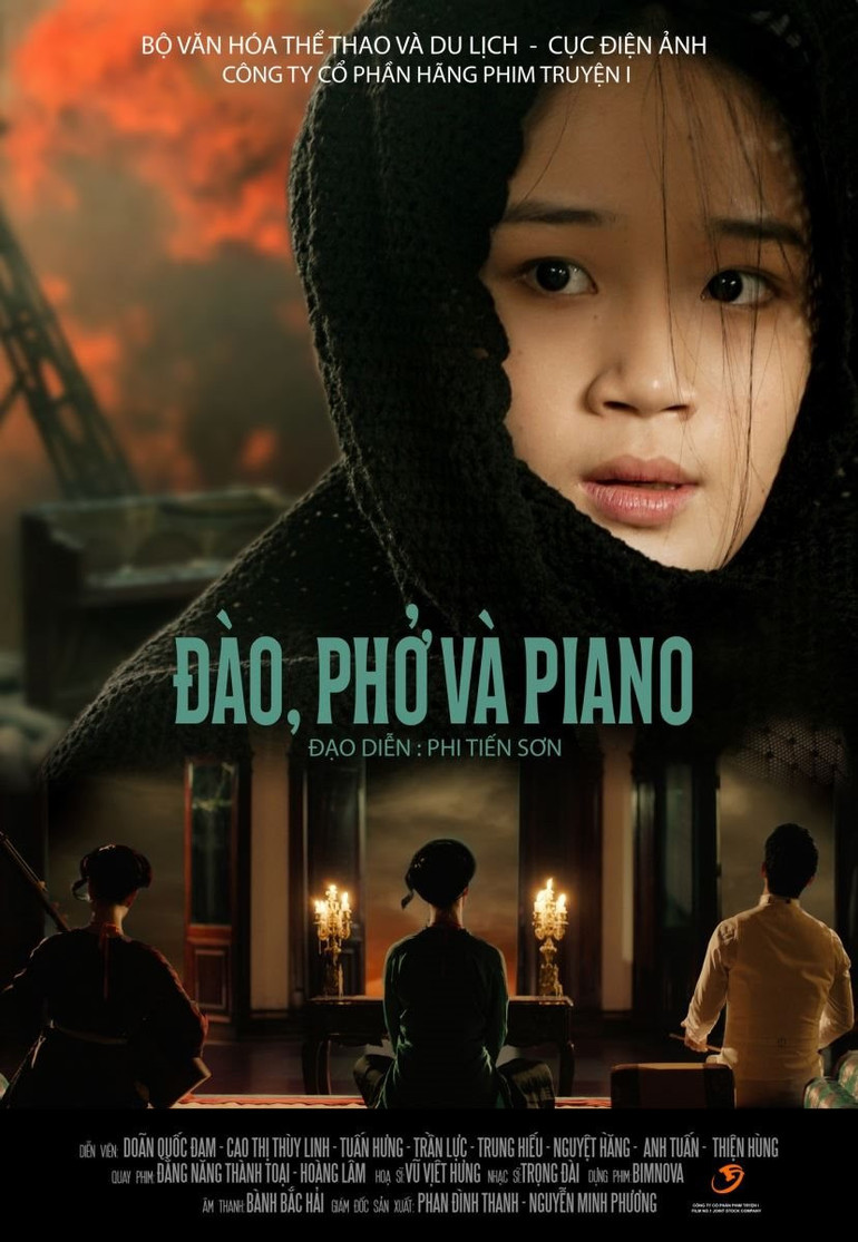 Poster phim "Đào, phở và piano"... Poster phim "Đào, phở và piano"...