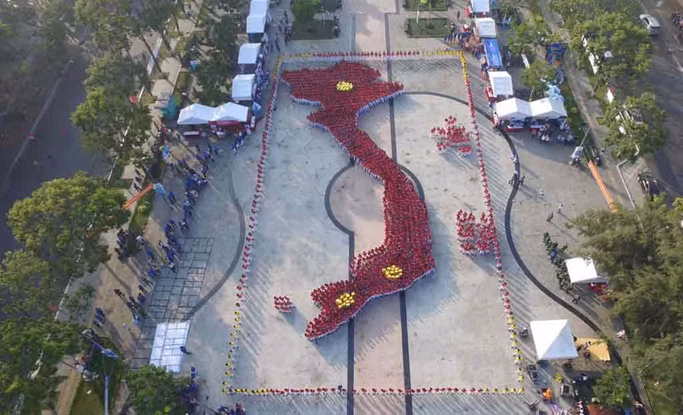 Hơn 1.500 đoàn viên, thanh niên cùng nhau xếp hình Tổ quốc. Nguồn: Trung ương Đoàn Thanh niên Cộng sản Hồ Chí Minh