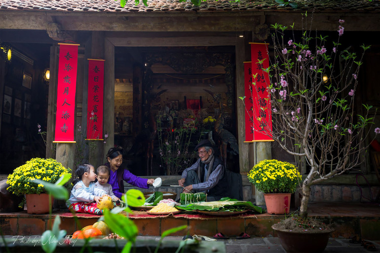 Thời gian chuẩn bị Tết có lẽ là miền ký ức sâu sắc trong tâm hồn mỗi con người. Ảnh: Nina May