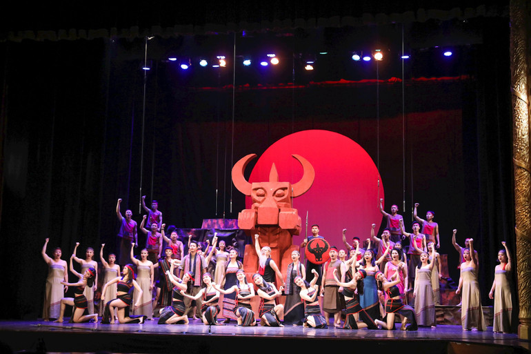 "Người tạc tượng", tác giả Đỗ Nhuận - một trong những vở opera được công diễn đầu tiên sau năm 1975, đã được Nhà hát Nhạc Vũ Kịch Việt Nam dàn dựng lại với phần biên tập âm nhạc của nhạc sĩ Đỗ Hồng Quân. Ảnh: Nhà hát Nhạc Vũ Kịch Việt Nam