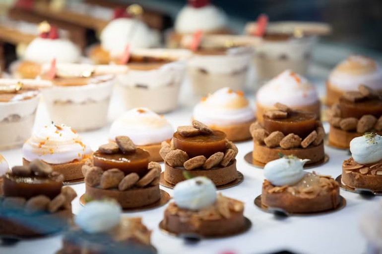 Một lượng đường vừa đủ dung nạp qua những bữa ăn thường ngày có nhiều lợi ích cho sức khỏe. (Ảnh: Le Monde)