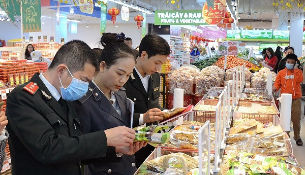 Tiến hành thanh, kiểm tra an toàn thực phẩm tại nhiều siêu thị, nhà hàng trong Tháng hành động vì an toàn thực phẩm năm 2023. Tiến hành thanh, kiểm tra an toàn thực phẩm tại nhiều siêu thị, nhà hàng trong Tháng hành động vì an toàn thực phẩm năm 2023.