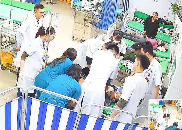 Bệnh viện đã kích hoạt báo động đỏ toàn bệnh viện để cấp cứu bệnh nhân. (Ảnh: Từ Thành)
