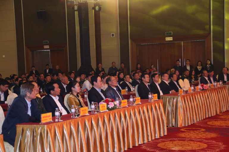 Các đại biểu tham dự chương trình.