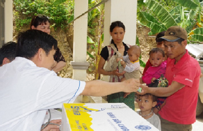 Do điều kiện sống còn nhiều khó khăn nên người dân ở các bản làng vùng cao biên giới Nghệ An cần được hỗ trợ khám, chữa bệnh miễn phí Do điều kiện sống còn nhiều khó khăn nên người dân ở các bản làng vùng cao biên giới Nghệ An cần được hỗ trợ khám, chữa bệnh miễn phí