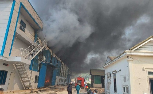 Lực lượng chữa cháy đã có mặt kịp thời để dập tắt đám cháy.