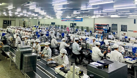 Sản xuất linh kiện điện tử tại Nhà máy BSE Nghệ An.