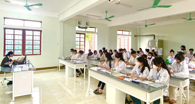 Một giờ ôn tập buổi chiều tại trường THPt Đô Lương 2.