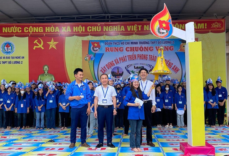 Tổ chức cuộc thi Rung chuông Vàng tại Trường THPT Đô Lương 2.