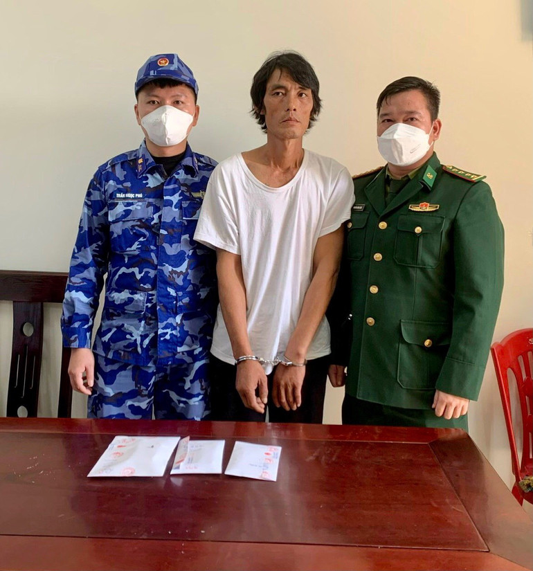 Đồn Biên phòng Diễn Thành phối hợp bắt giữ đối tượng tàng trữ trái phép chất ma túy.