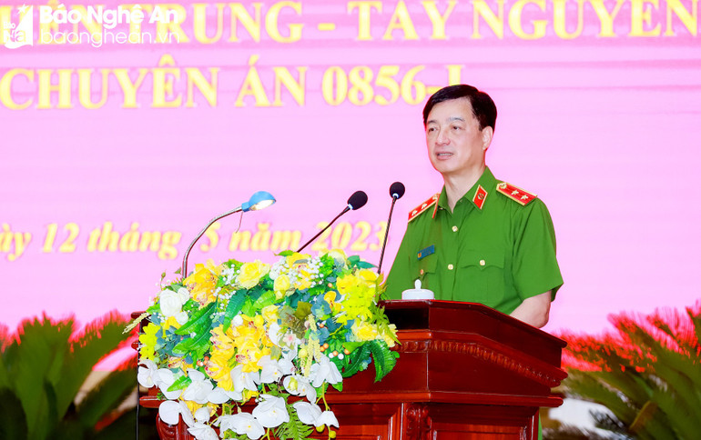 Trung tướng Nguyễn Duy Ngọc, Thứ trưởng Công an phát biểu chỉ đạo tại hội nghị.