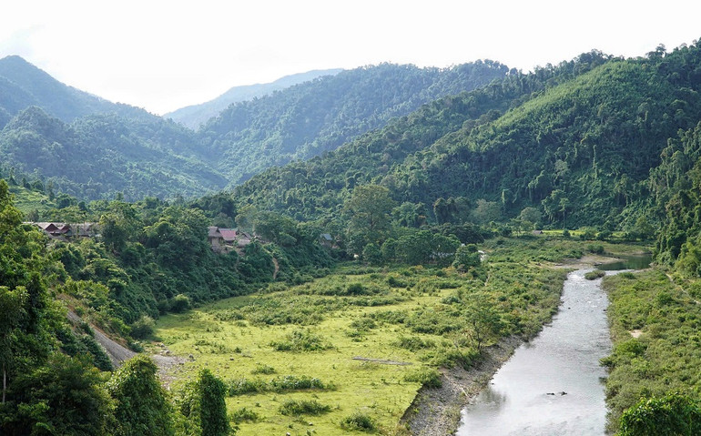 Đất canh tác rất ít lại chưa được giao đất nên bà con gặp khó trong phát triển sản xuất.