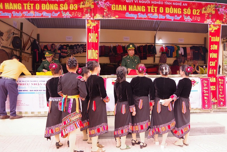 Khai trương gian hàng Tết 0 đồng.