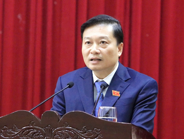 Phó Bí thư Tỉnh Ủy, Chủ tịch Ủy ban nhân dân tỉnh Nghệ An Lê Hồng Vinh phát biểu nhận nhiệm vụ.