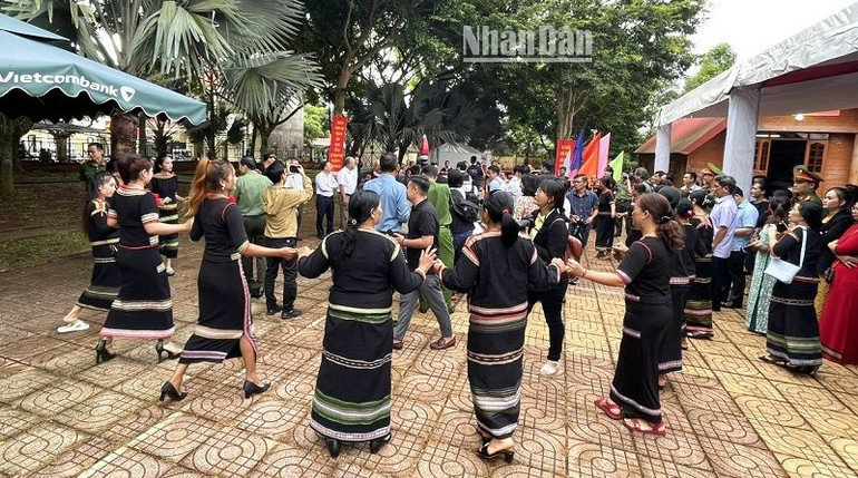 Đồng bào các dân tộc phường An Lạc trong Ngày hội toàn dân bảo vệ an ninh Tổ quốc năm 2023.