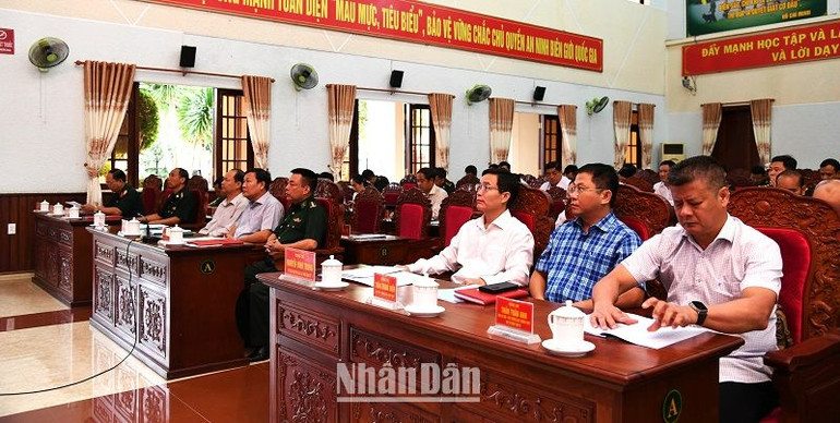 Các đại biểu dự hội nghị.