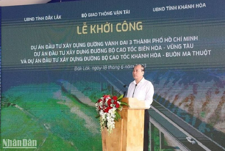 Chủ tịch Ủy ban nhân dân tỉnh Đắk Lắk Phạm Ngọc Nghị phát biểu tại Lễ khởi công Dự án đầu tư xây dựng đường bộ cao tốc Khánh Hòa-Buôn Ma Thuột.