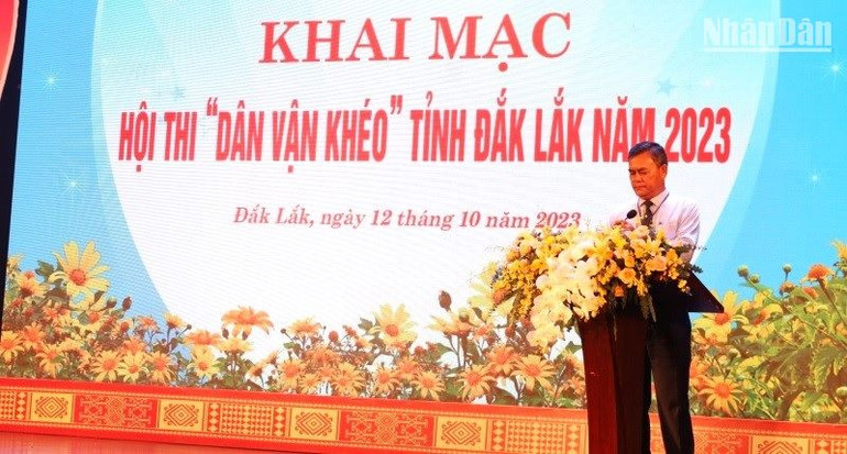 Phó Bí thư Tỉnh ủy Đắk Lắk Y Biêr Niê phát biểu khai mạc Hội thi "Dân vận khéo" tỉnh Đắk Lắk năm 2023.