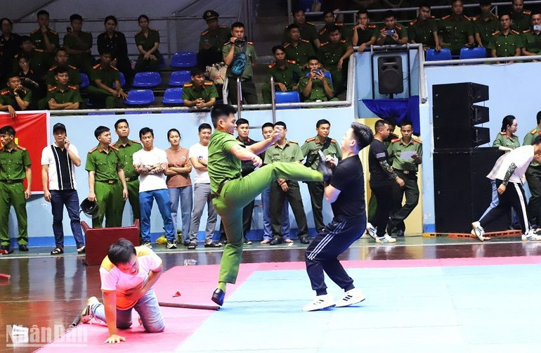 Một nội dung thi tình huống của Công an tỉnh Quảng Ngãi.