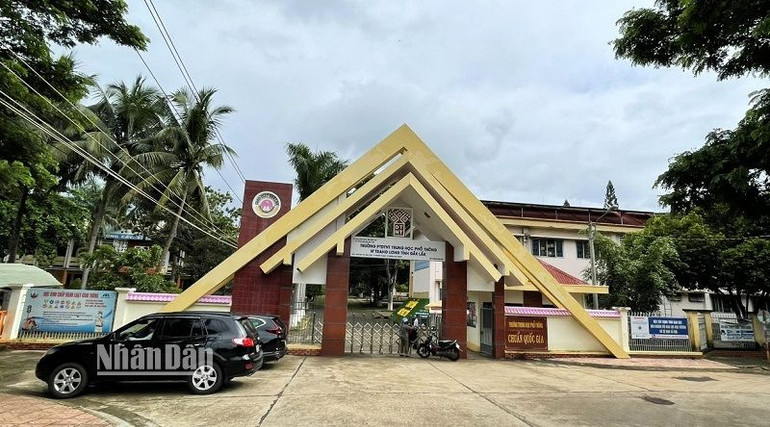 Trường Trung học phổ thông Dân tộc nội trú N’Trang Lơng, tỉnh Đắk Lắk. Trường Trung học phổ thông Dân tộc nội trú N’Trang Lơng, tỉnh Đắk Lắk.