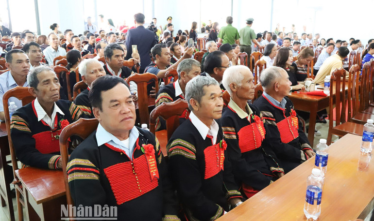 Đồng bào các dân tộc xã Ea Tul dự Ngày hội "Toàn dân bảo vệ an ninh Tổ quốc" năm 2023.