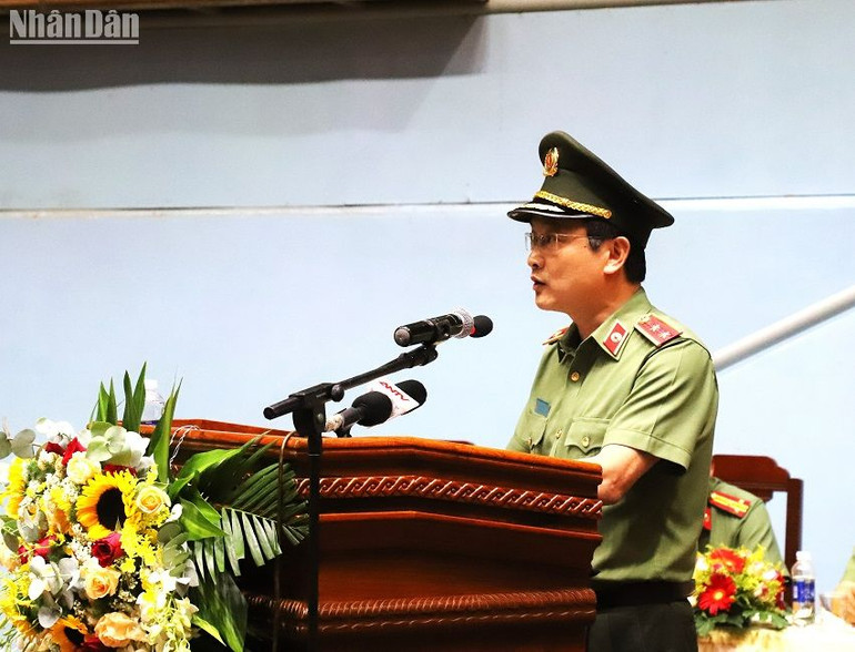 Trung tướng Nguyễn Ngọc Toàn, Cục trưởng Cục Công tác đảng và công tác chính trị, Bộ Công an phát biểu khai mạc hội thi.