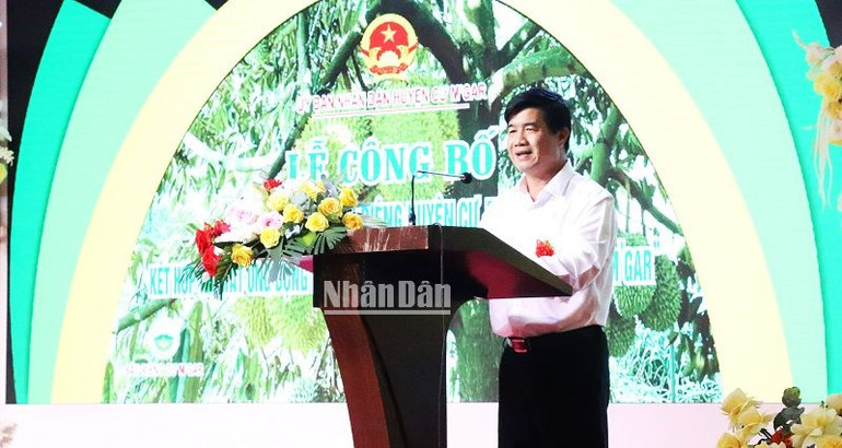 Phó chủ tịch Ủy ban nhân dân tỉnh Đắk Lắk Nguyễn Thiên Văn phát biểu tại buổi lễ.