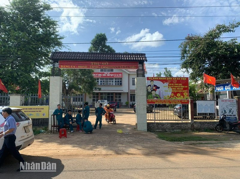 Trụ sở Ủy ban nhân dân xã Ea Tiêu, 1 trong 2 trụ sở bị các đối tượng sử dụng súng tấn công.