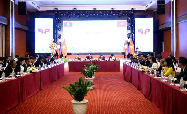 Quang cảnh hội đàm.