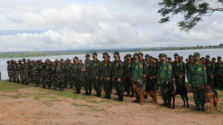 Đại diện cán bộ, chiến sĩ quân đội ba nước tham gia đợt diễn tập chung.