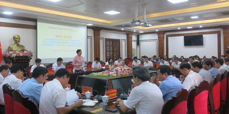 Các đại biểu tham dự hội nghị.