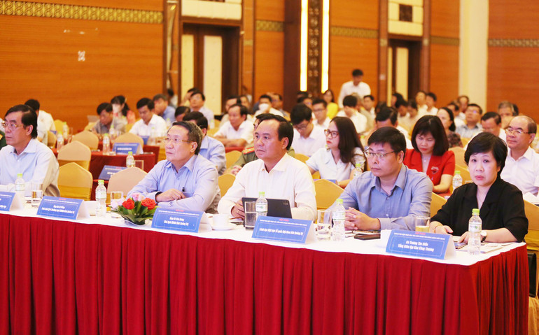 Các đại biểu tham gia hội thảo sáng 7/9.