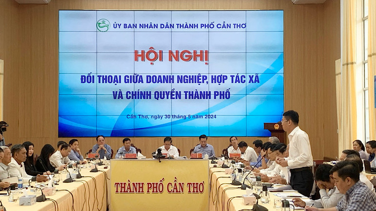 Quang cảnh buổi đối thoại.