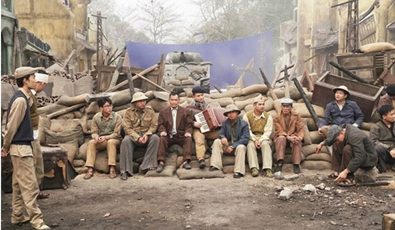 Cảnh trong phim "Đào, Phở và Piano".