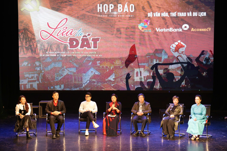 Ekip dàn dựng "Lửa từ Đất" bao gồm các nghệ sĩ có uy tín và nhiều kinh nghiệm.